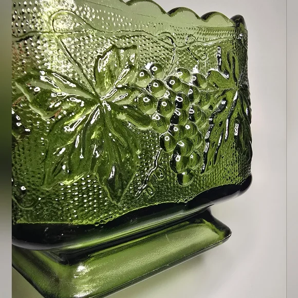 Indiana Glass Green Pressed Glass Grape Motif Square Planter - Picture 3 of 8
